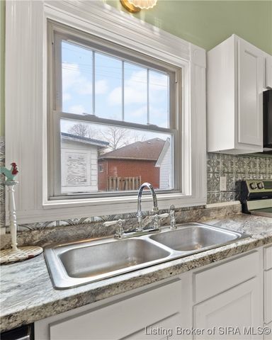 427 E Chestnut Street, Corydon, IN 47112