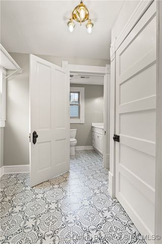 427 E Chestnut Street, Corydon, IN 47112