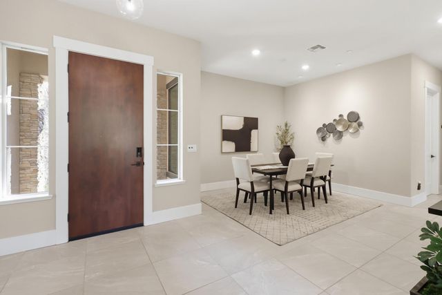 2042 Ritchie St, Folsom, CA 95630