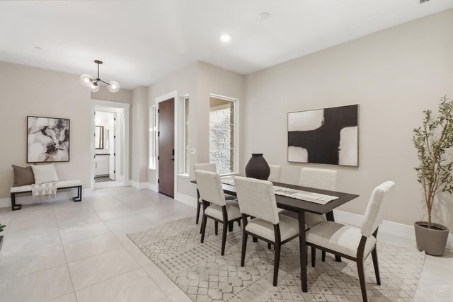 2042 Ritchie St, Folsom, CA 95630