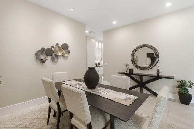 2042 Ritchie St, Folsom, CA 95630