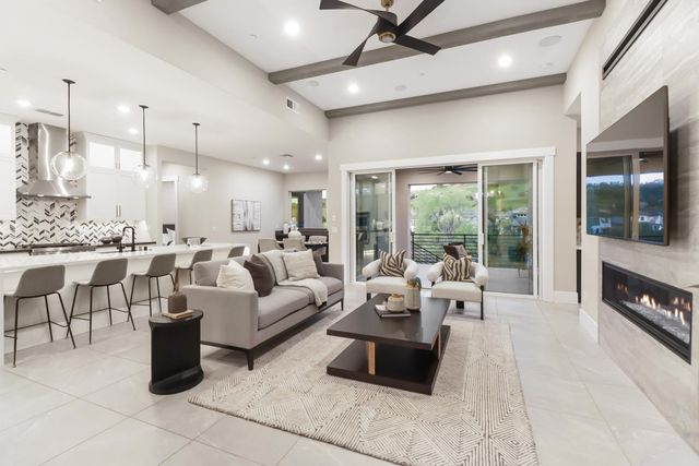 2042 Ritchie St, Folsom, CA 95630