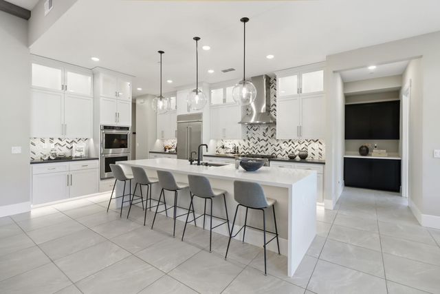 2042 Ritchie St, Folsom, CA 95630