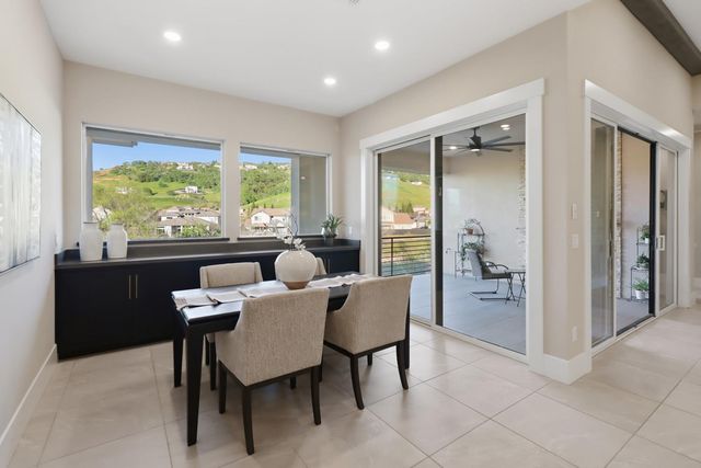 2042 Ritchie St, Folsom, CA 95630