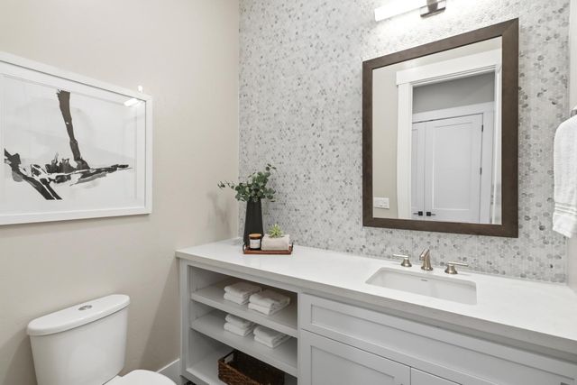 2042 Ritchie St, Folsom, CA 95630