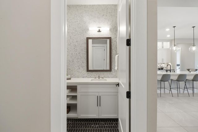 2042 Ritchie St, Folsom, CA 95630