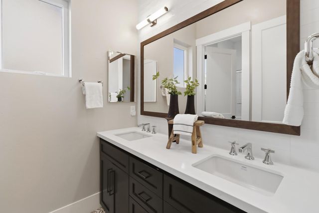 2042 Ritchie St, Folsom, CA 95630