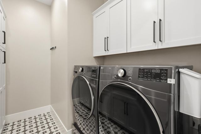 2042 Ritchie St, Folsom, CA 95630