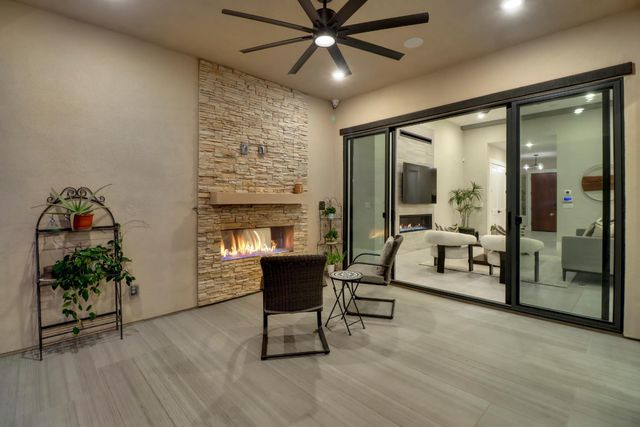 2042 Ritchie St, Folsom, CA 95630