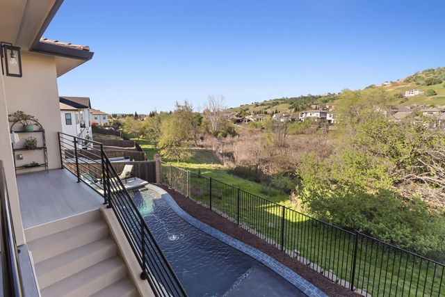 2042 Ritchie St, Folsom, CA 95630