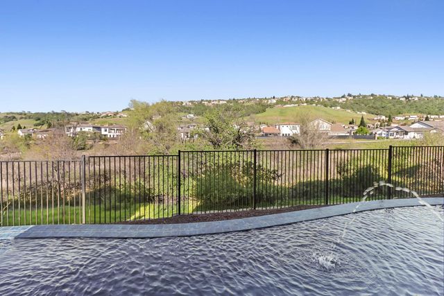 2042 Ritchie St, Folsom, CA 95630