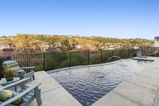 2042 Ritchie St, Folsom, CA 95630