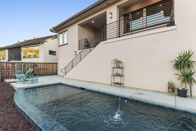 2042 Ritchie St, Folsom, CA 95630