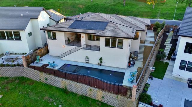 2042 Ritchie St, Folsom, CA 95630