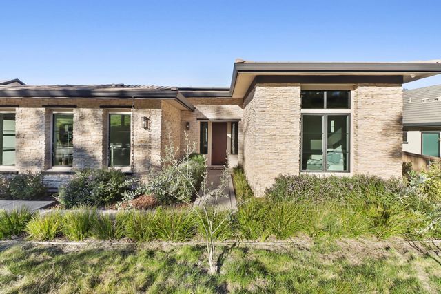 2042 Ritchie St, Folsom, CA 95630