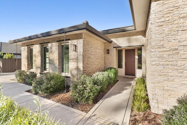 2042 Ritchie St, Folsom, CA 95630