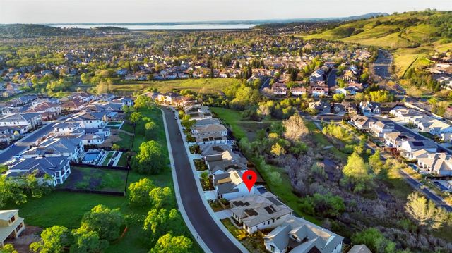 2042 Ritchie St, Folsom, CA 95630