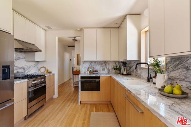 10879 Hillhaven Avenue, Tujunga, CA 91042