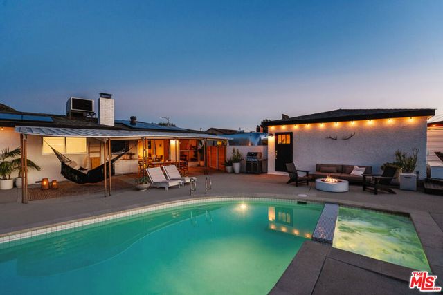 10879 Hillhaven Avenue, Tujunga, CA 91042