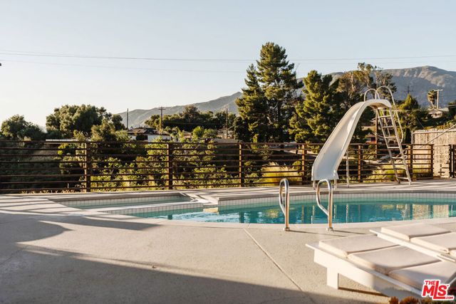 10879 Hillhaven Avenue, Tujunga, CA 91042