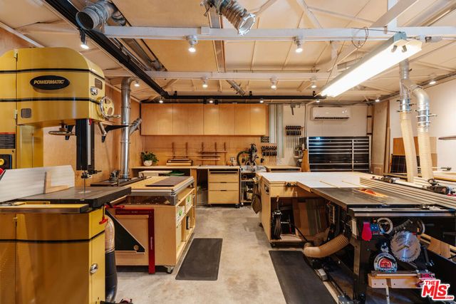 10879 Hillhaven Avenue, Tujunga, CA 91042