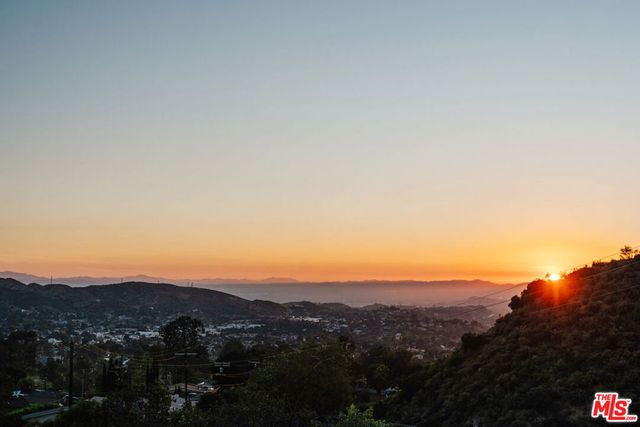 10879 Hillhaven Avenue, Tujunga, CA 91042