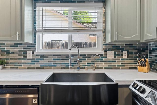 8841 Brattle Pl, Stockton, CA 95209