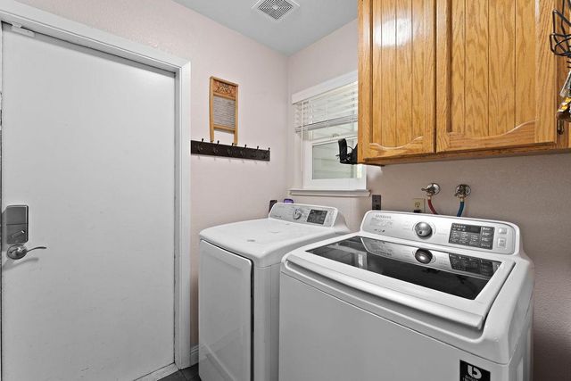 8841 Brattle Pl, Stockton, CA 95209