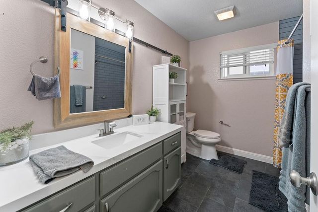8841 Brattle Pl, Stockton, CA 95209