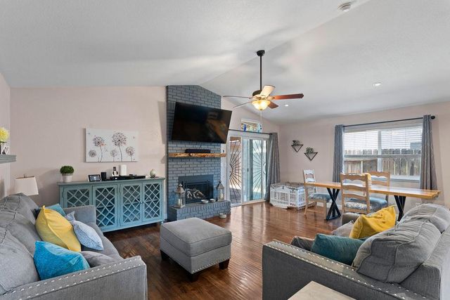 8841 Brattle Pl, Stockton, CA 95209