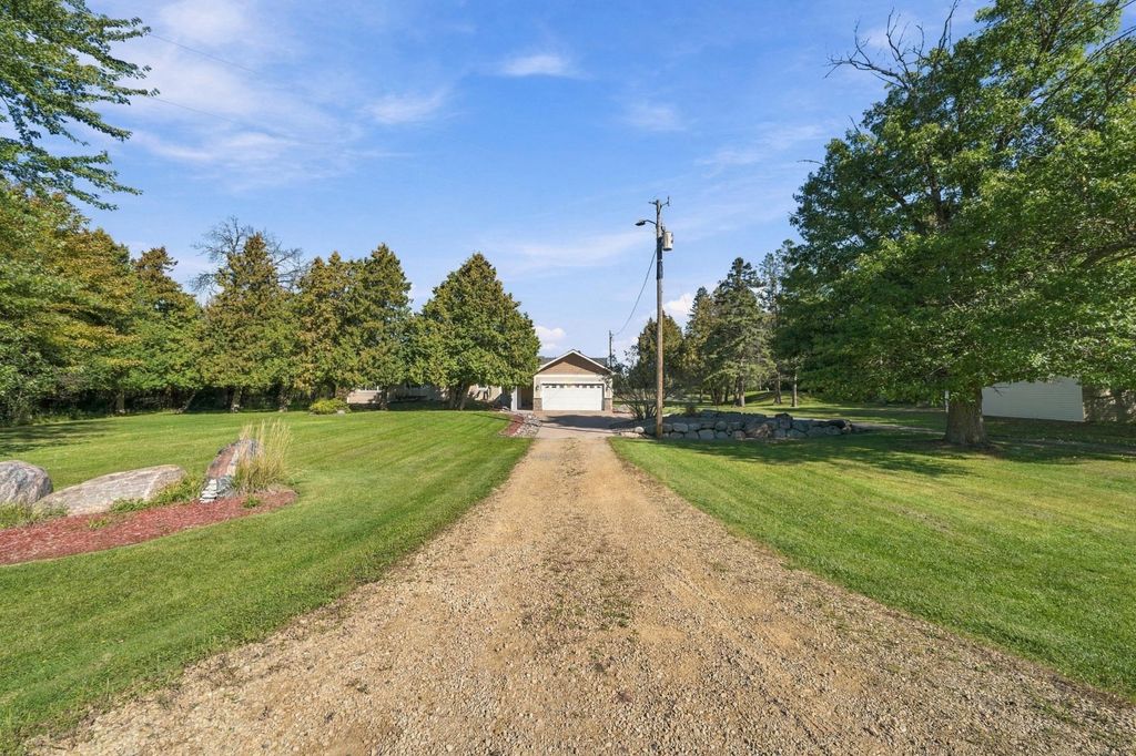 4423 Fawn Lake Drive NE, East Bethel, MN 55005 — photo 2