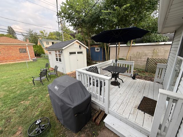 321 N Fairview Avenue, Mount Prospect, IL 60056