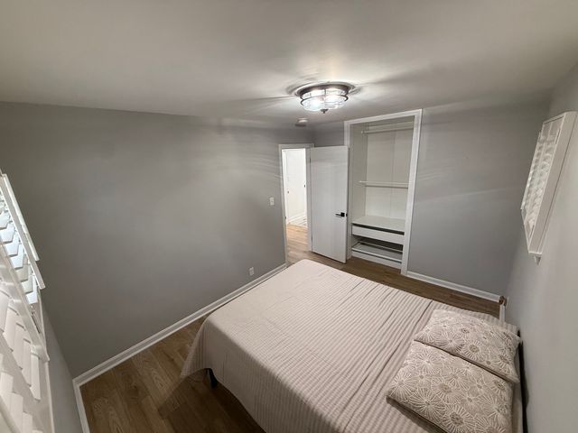 321 N Fairview Avenue, Mount Prospect, IL 60056