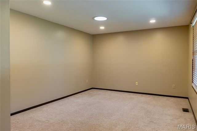 2241 Graystone Drive, St Charles, MO 63303