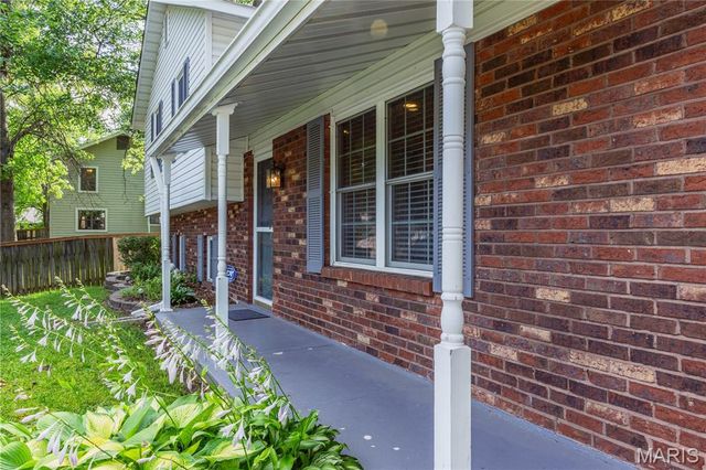 2241 Graystone Drive, St Charles, MO 63303