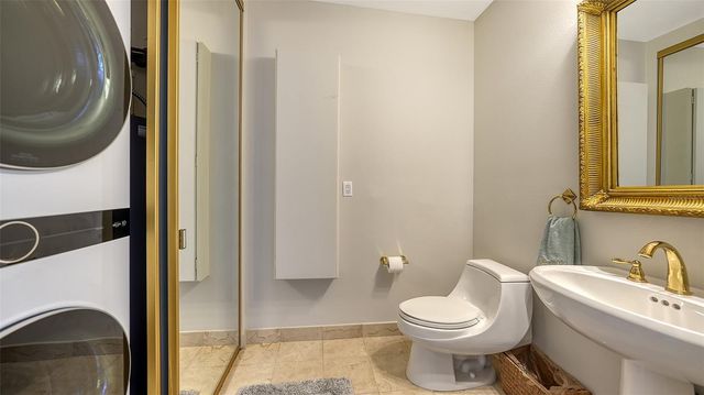 1241 GULF OF MEXICO DRIVE 111, Longboat Key, FL 34228