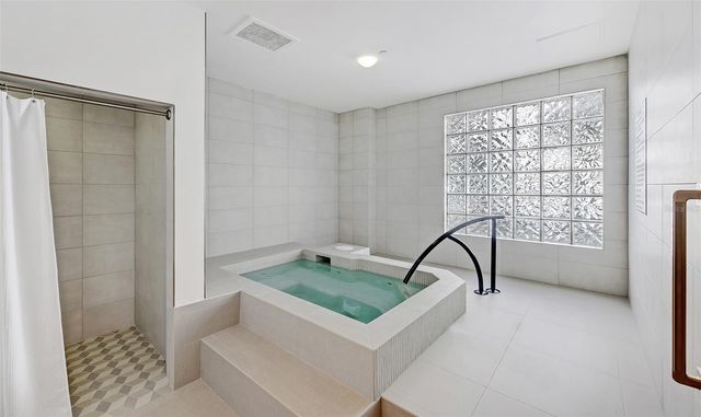 1241 GULF OF MEXICO DRIVE 111, Longboat Key, FL 34228