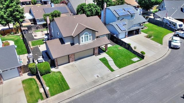 1518 Glenwood Ct, Escalon, CA 95320