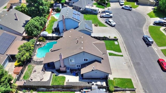 1518 Glenwood Ct, Escalon, CA 95320