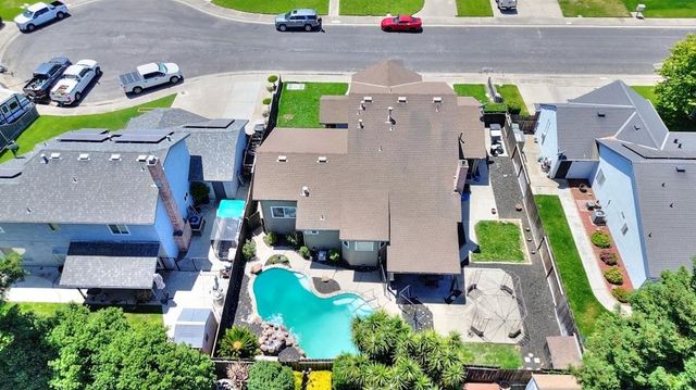 1518 Glenwood Ct, Escalon, CA 95320