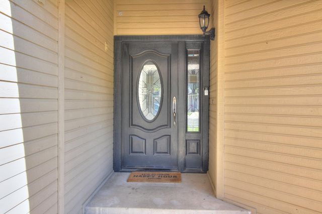 1518 Glenwood Ct, Escalon, CA 95320