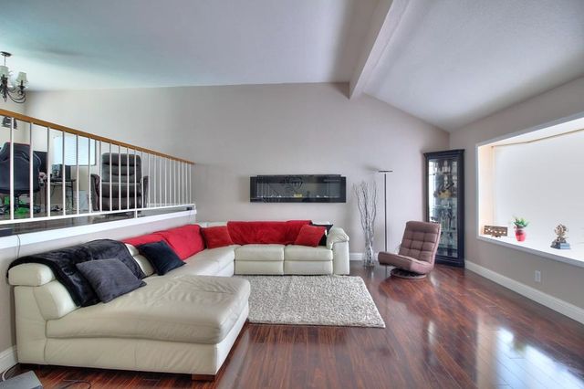 1518 Glenwood Ct, Escalon, CA 95320