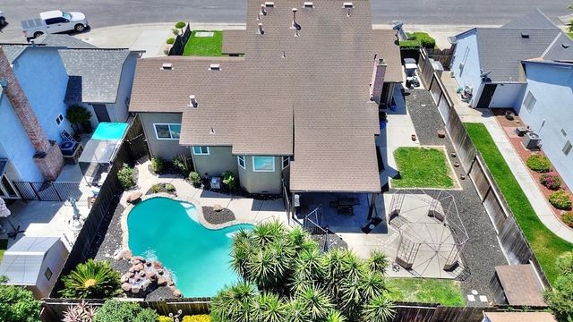 1518 Glenwood Ct, Escalon, CA 95320