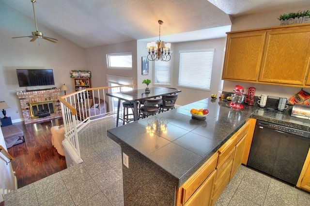 1518 Glenwood Ct, Escalon, CA 95320