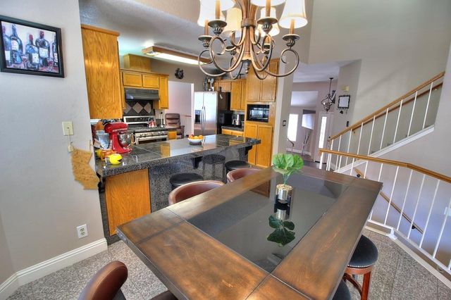 1518 Glenwood Ct, Escalon, CA 95320