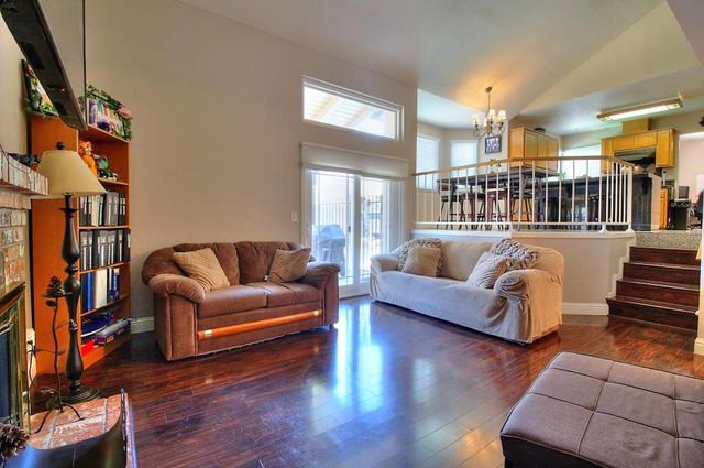 1518 Glenwood Ct, Escalon, CA 95320