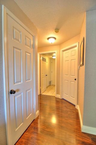 1518 Glenwood Ct, Escalon, CA 95320