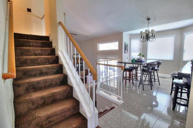 1518 Glenwood Ct, Escalon, CA 95320