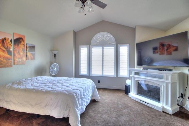 1518 Glenwood Ct, Escalon, CA 95320