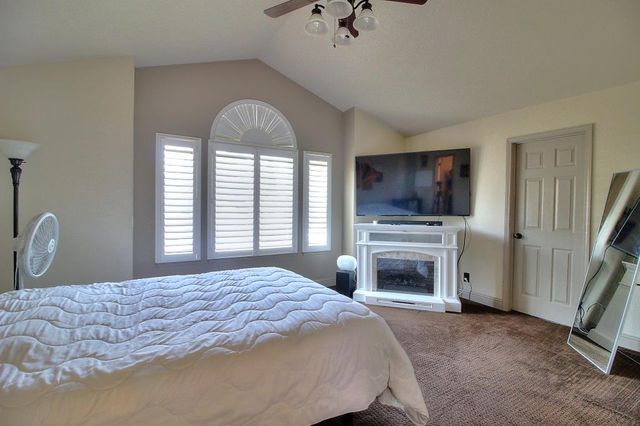 1518 Glenwood Ct, Escalon, CA 95320